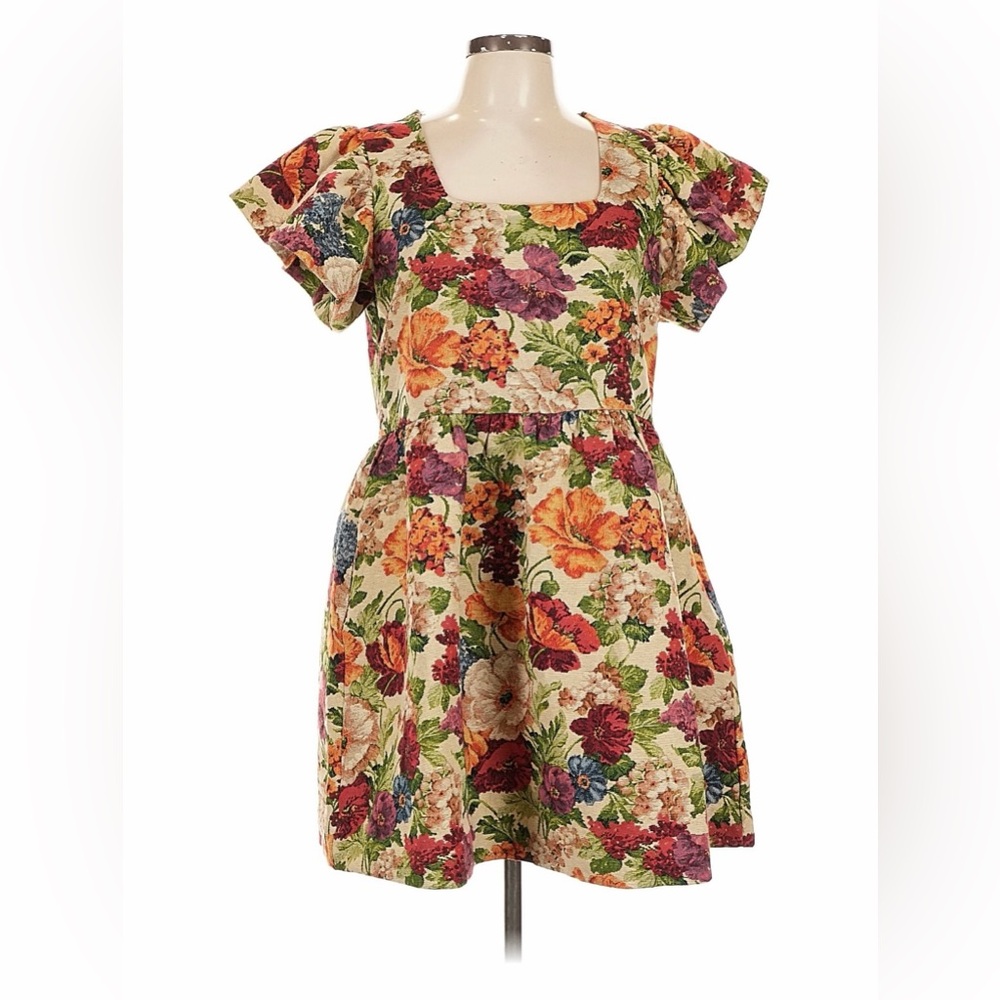 New With Tags…Boutique Brand Entro Tapestry-Like Fabric Floral Dress